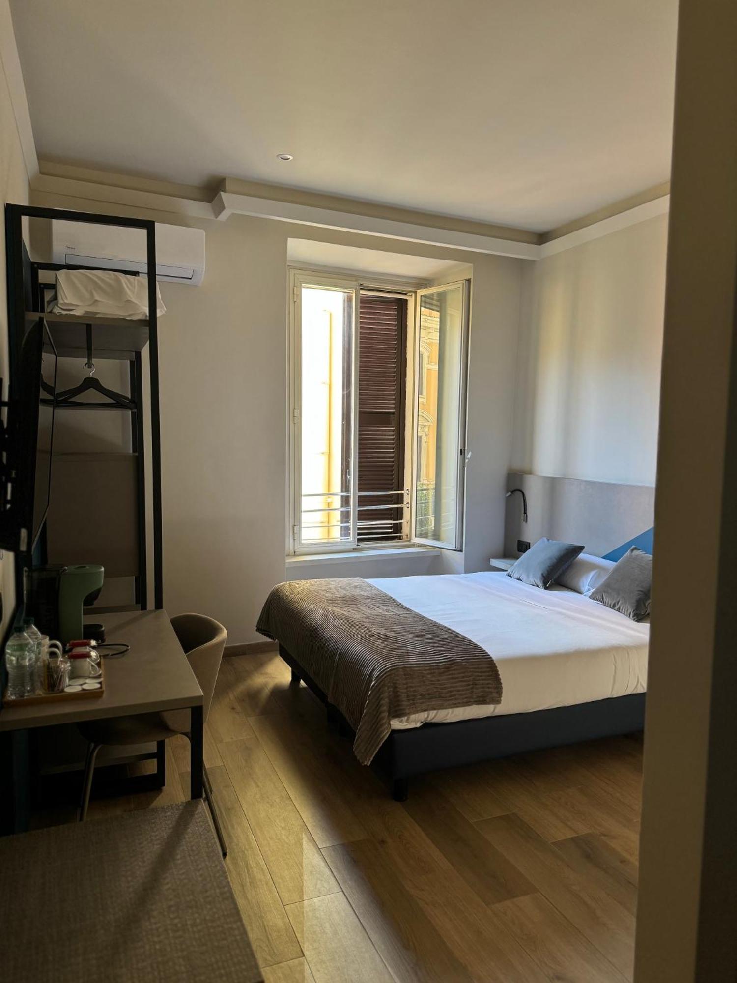 Honeycomb Guesthouse Рим Екстер'єр фото