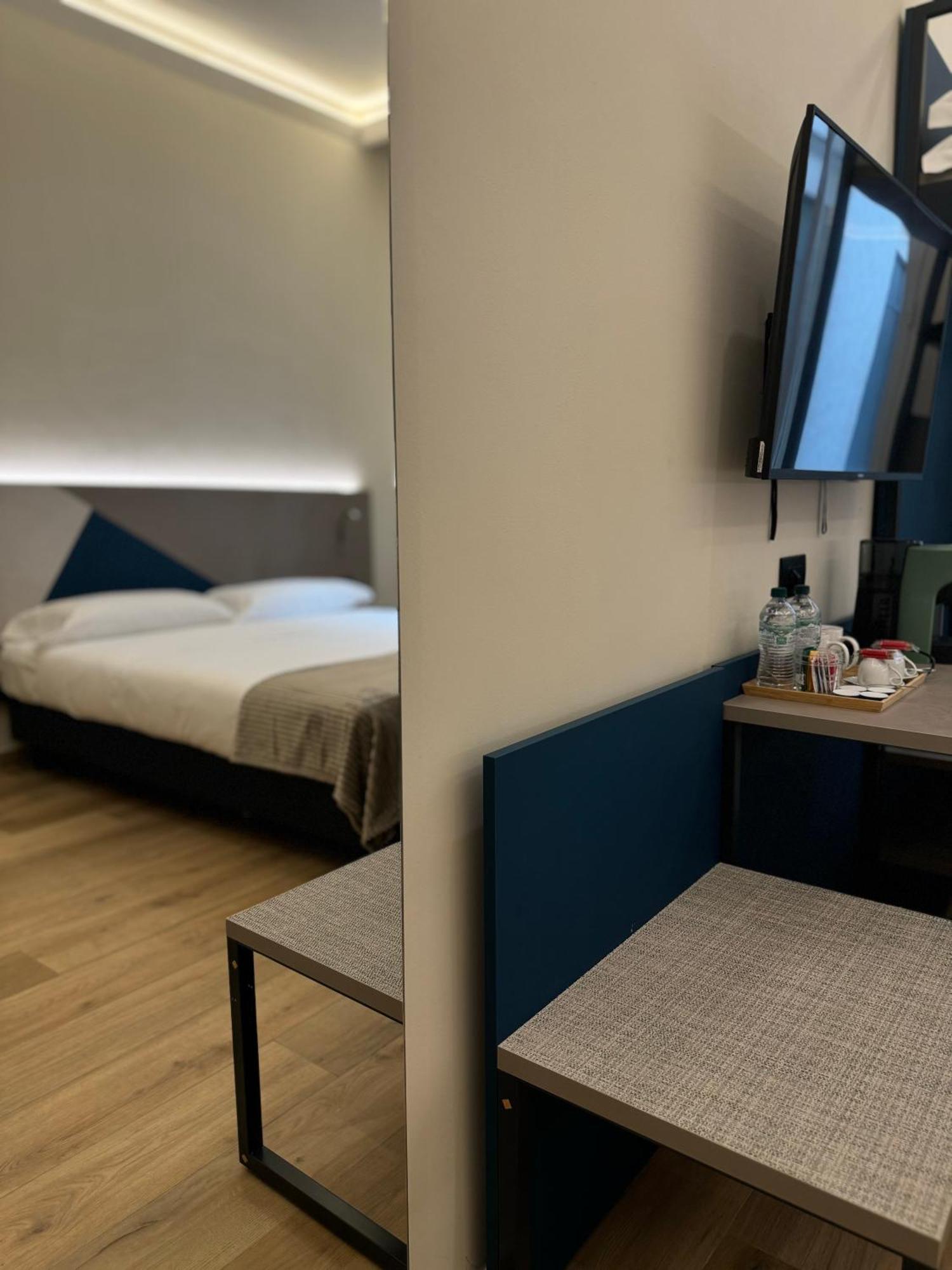 Honeycomb Guesthouse Рим Екстер'єр фото