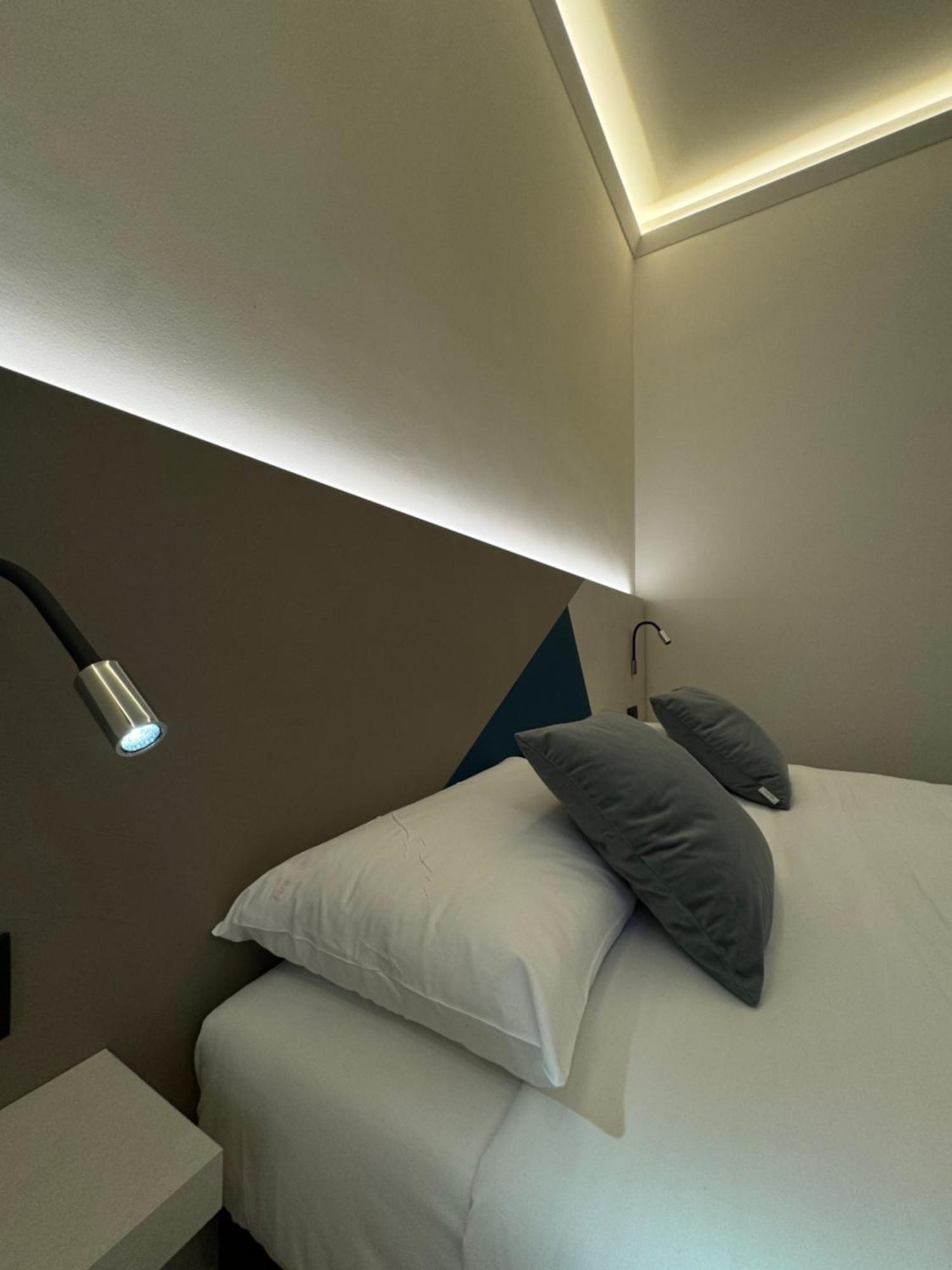Honeycomb Guesthouse Рим Екстер'єр фото