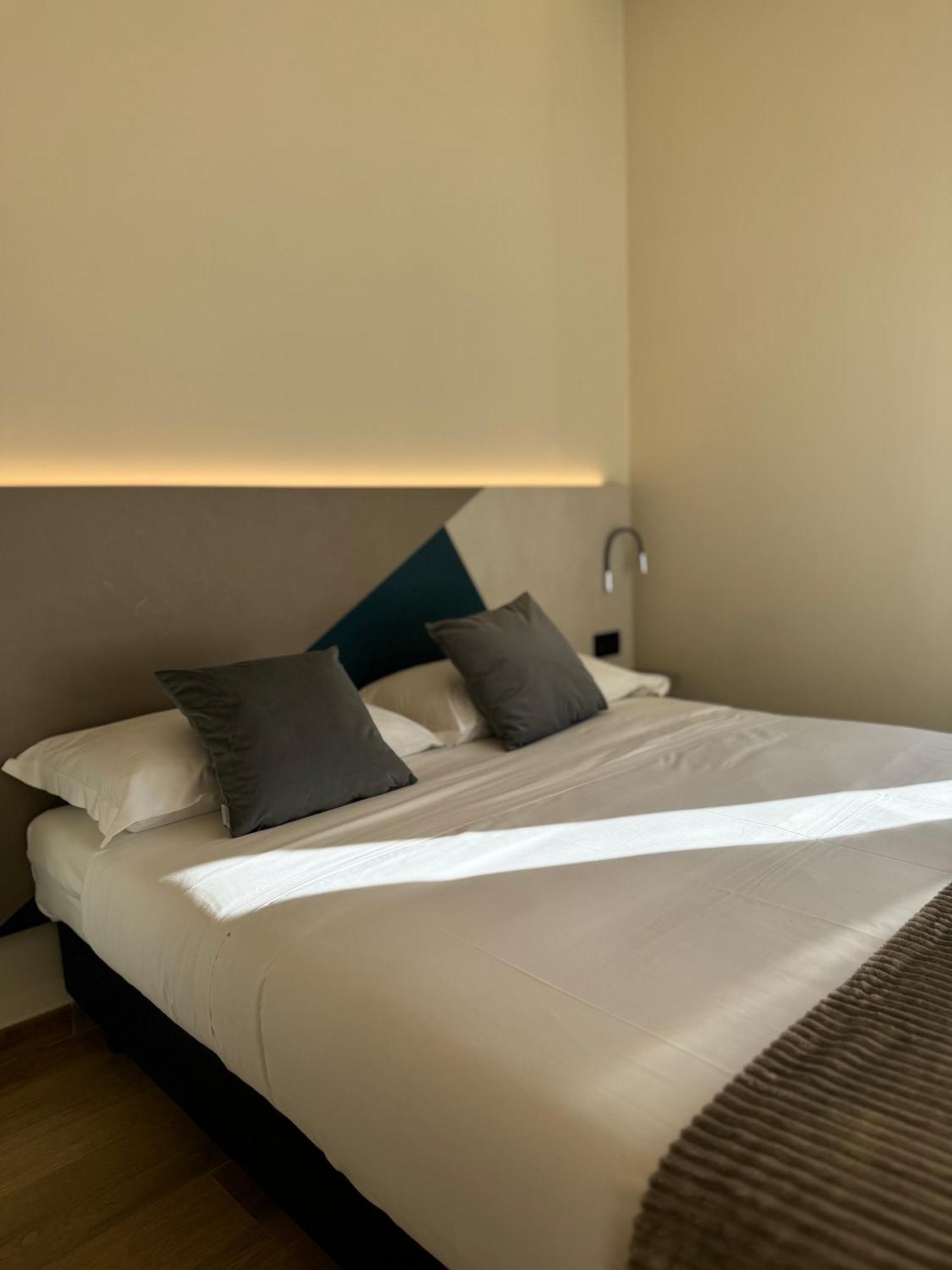 Honeycomb Guesthouse Рим Екстер'єр фото