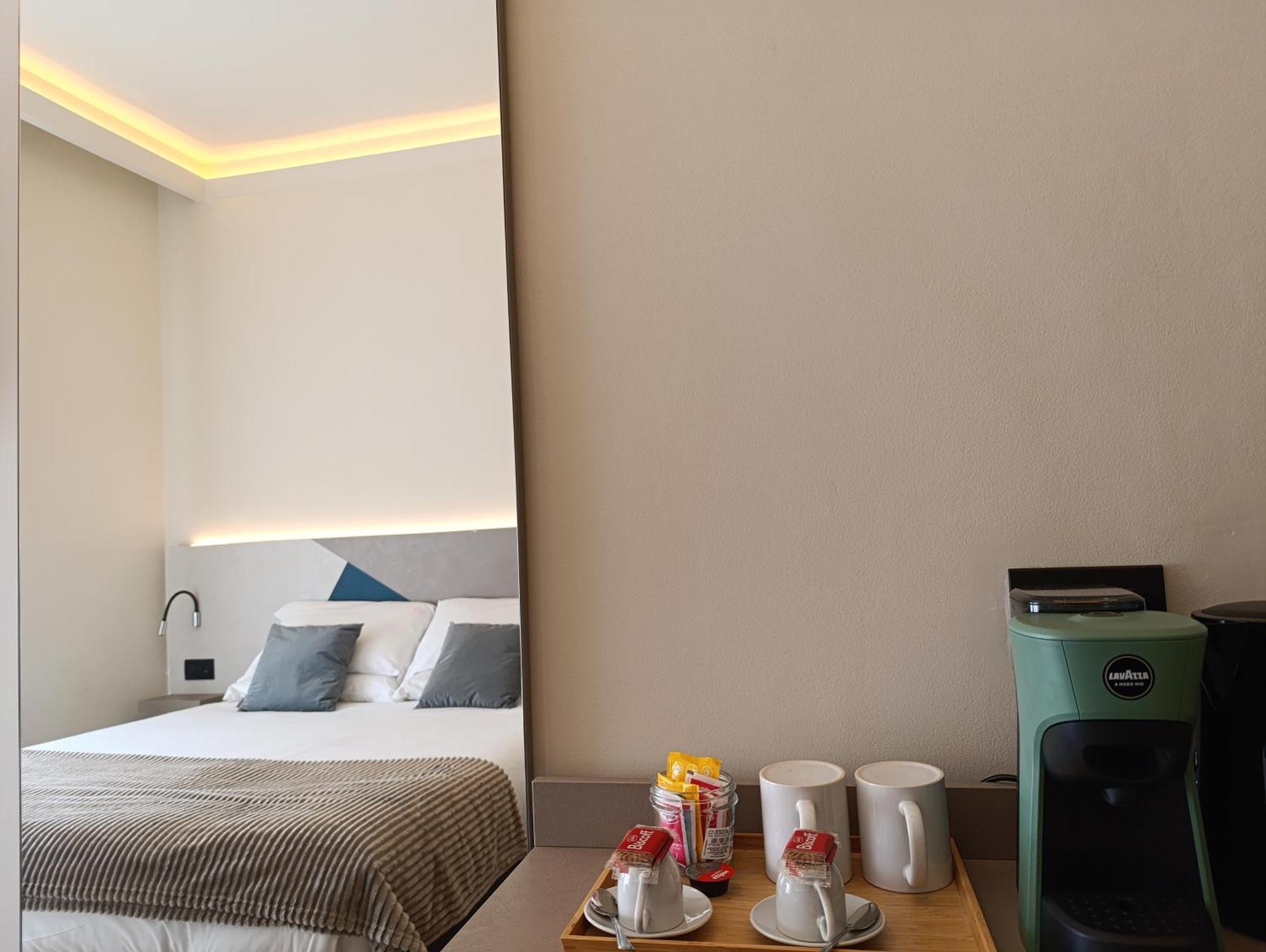 Honeycomb Guesthouse Рим Екстер'єр фото
